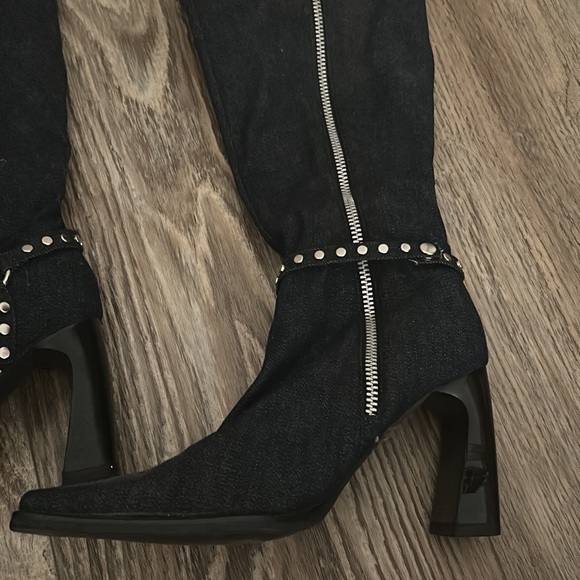 Jean Boots - Picture 5 of 5